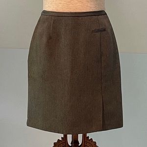 Michele, size 16, med.gray skirt, polyester/rayon